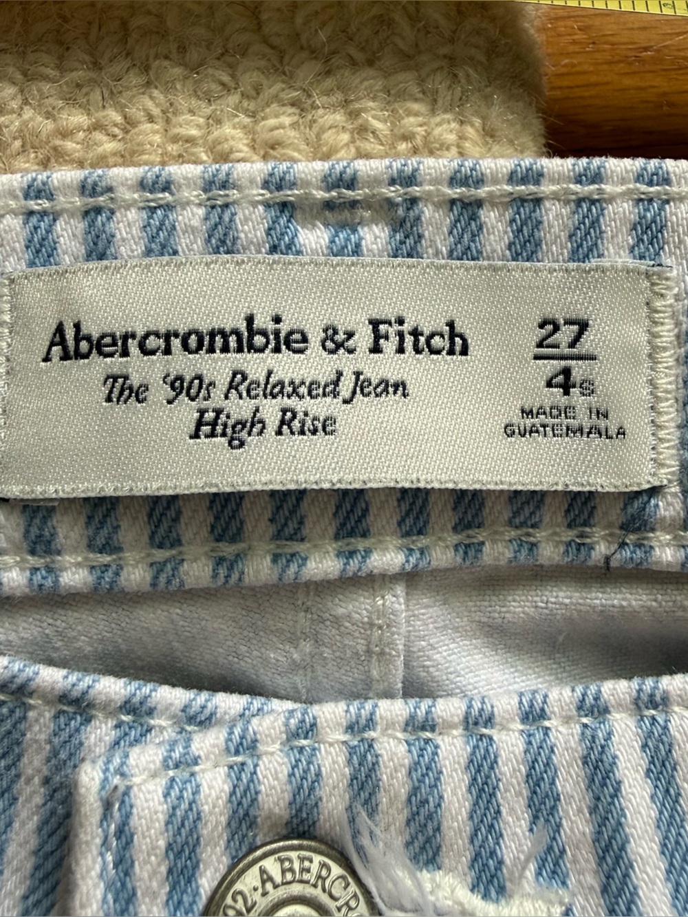 Abercrombie’the 90’s relaxed Jean’ - Picture 4 of 7